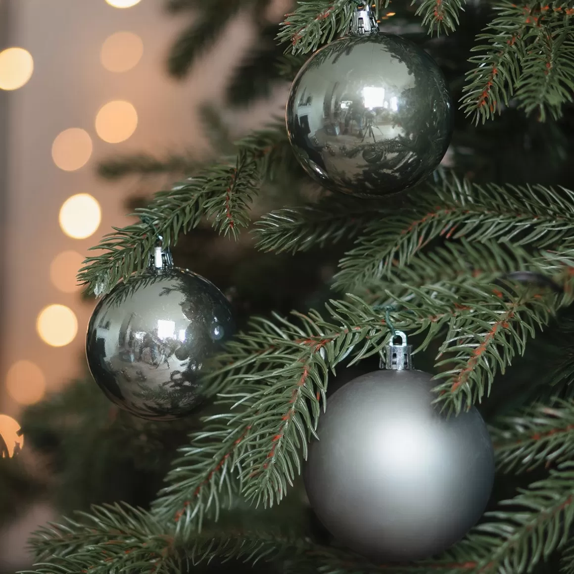 It's all about Christmas Plastic Christmas Baubles | Christmas Bauble Sets-12 Shatterproof Christmas Baubles Cottage Green 7 Cm