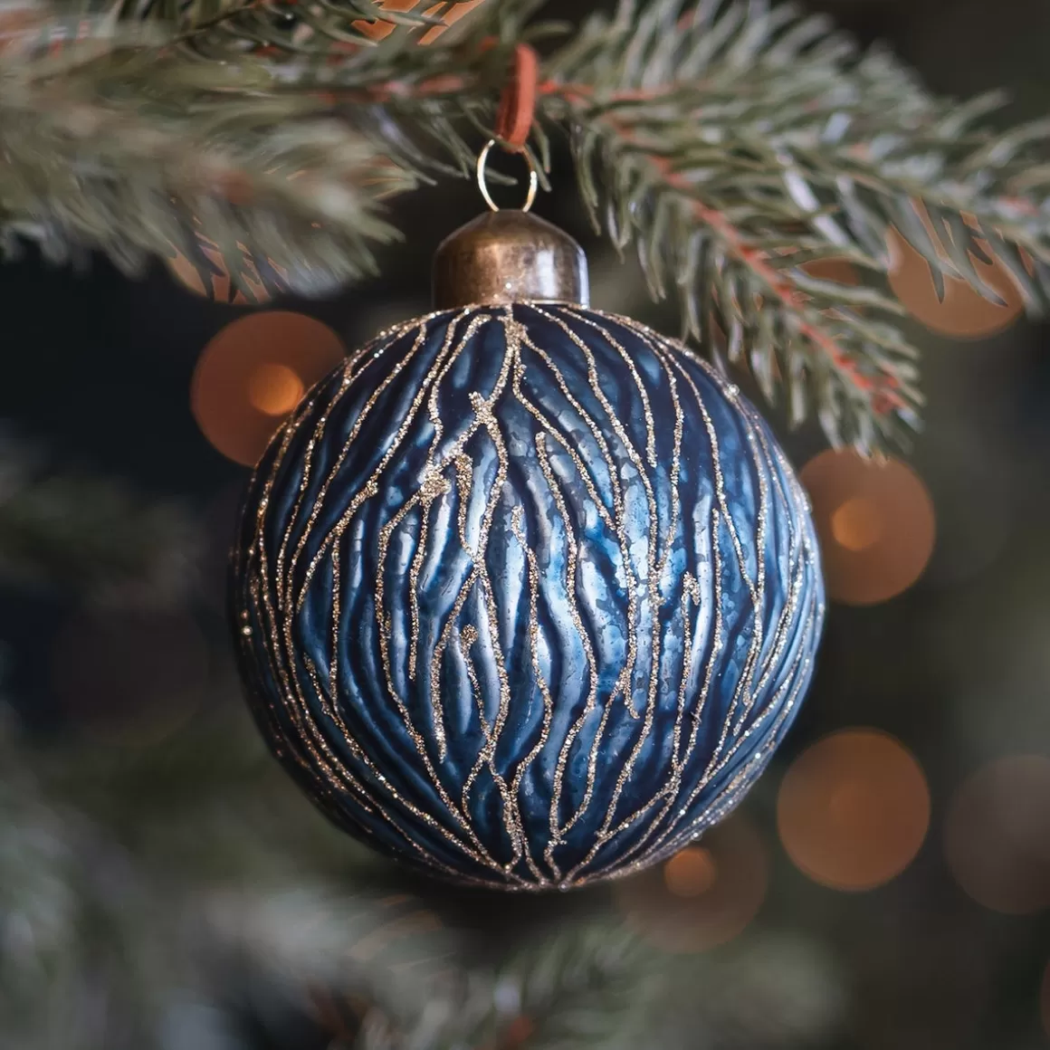 It's all about Christmas Christmastree Decorations Glass | Extraordinary Baubles-Blue Christmas Bauble With Organic Relief Lines