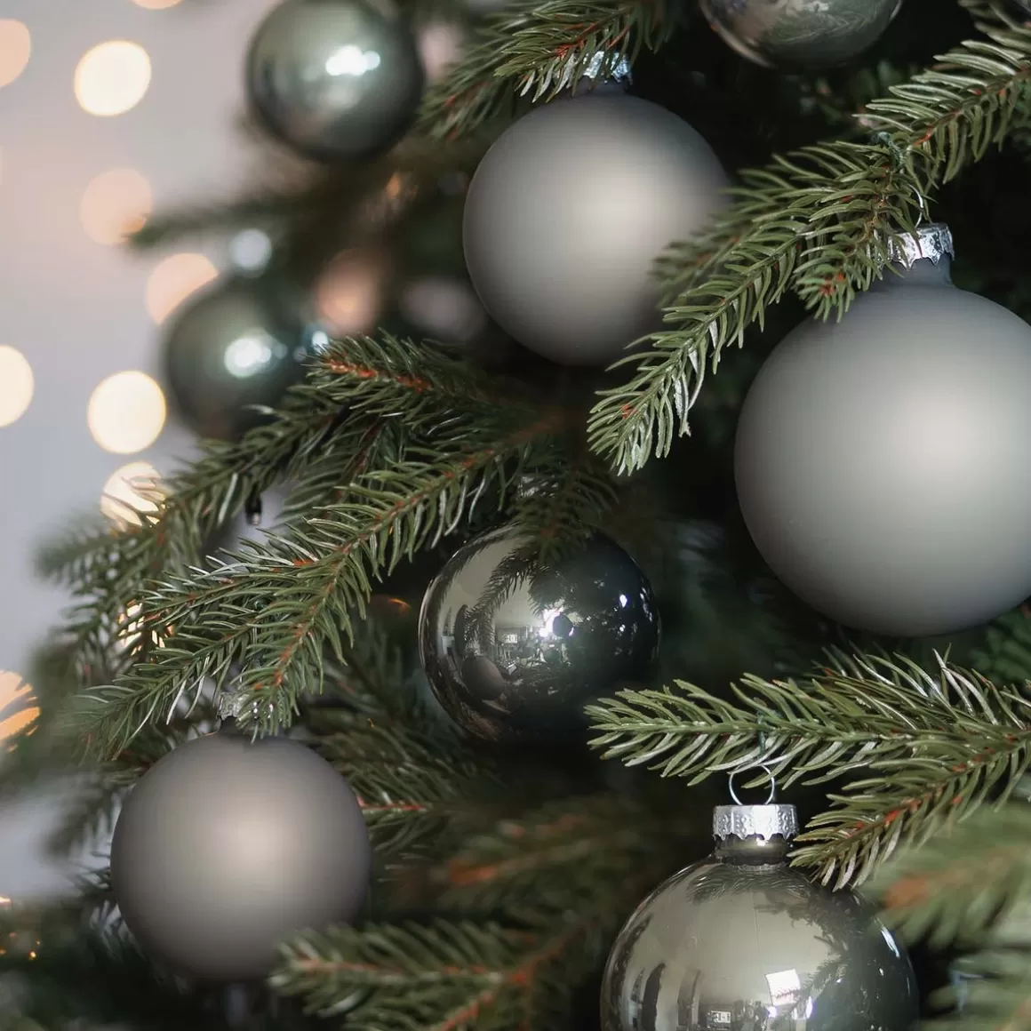 It's all about Christmas Christmas Baubles By Colour | Glass Christmas Baubles-Box Of 44 Cottage Green Baubles | Glass | 5-8 Cm