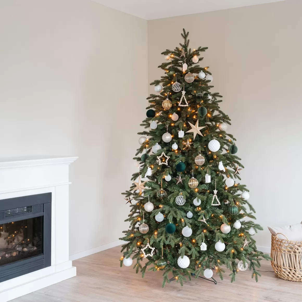 It's all about Christmas Christmas Tree Bundles-Christmas Tree Package 'Magic Moments': Rustic Christmas With Modern Accents