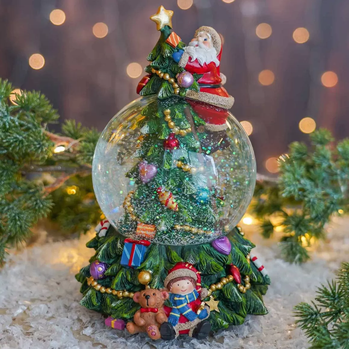 It's all about Christmas Snowglobes-Christmas Tree With Snow Globe | Music | ⌀9cm | 19cm Tall