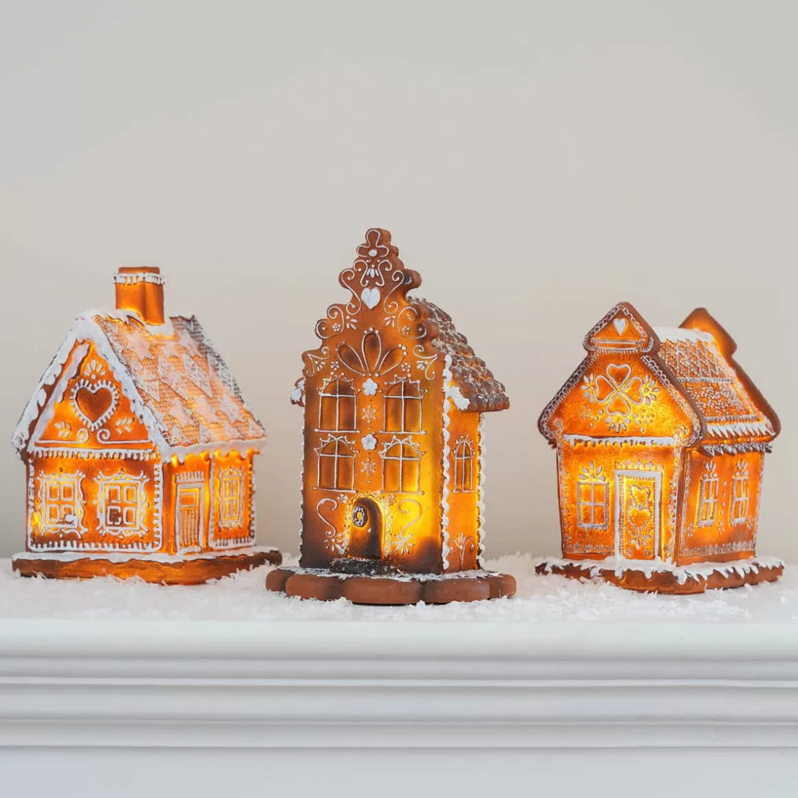 It's all about Christmas Christmas Houses In All Shapes And Sizes-Gingerbread House | LED Lighting | Polyresin | 20cm