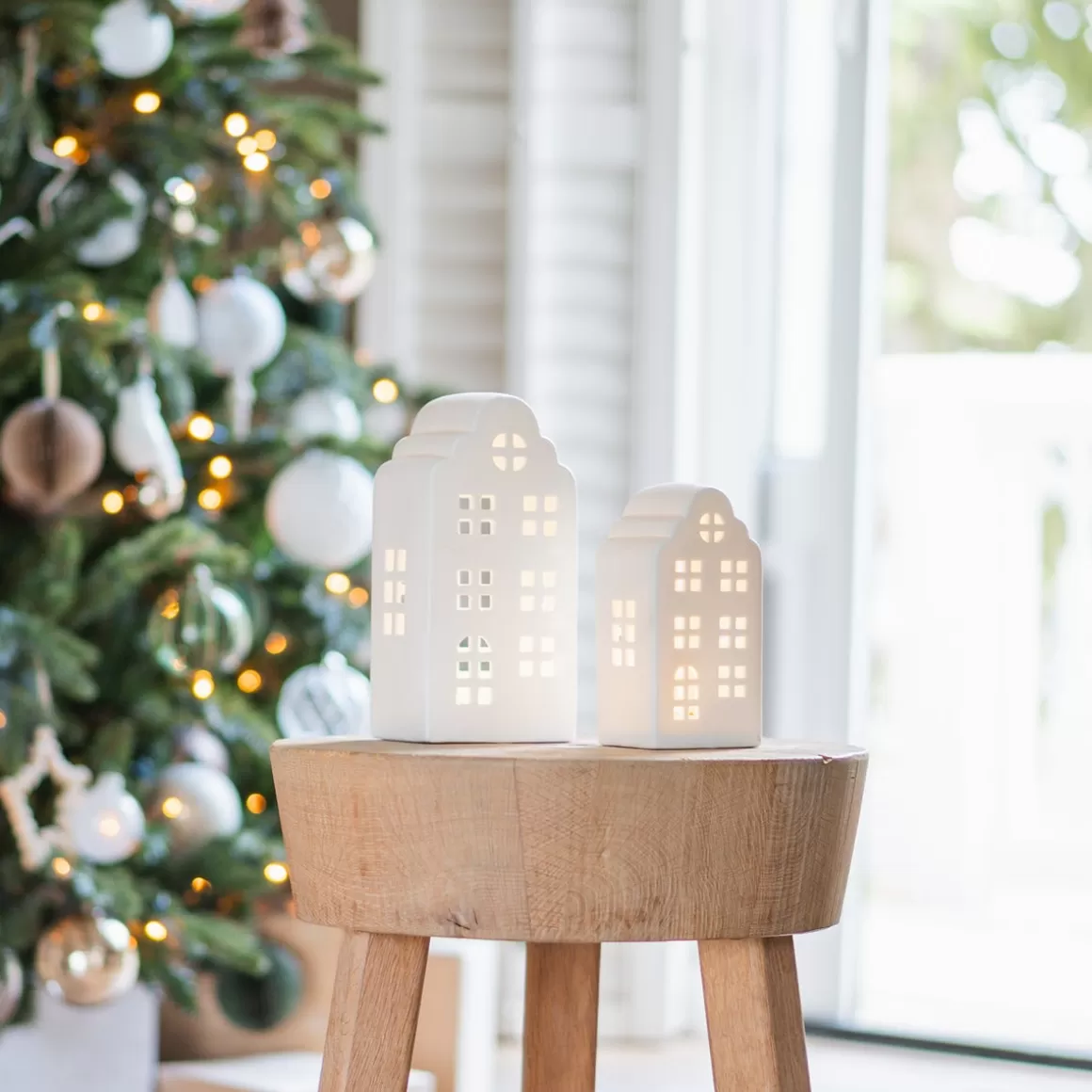It's all about Christmas Home Accessories For Christmas | Christmas Houses In All Shapes And Sizes-Porcelain Canal House As A Christmas Decoration