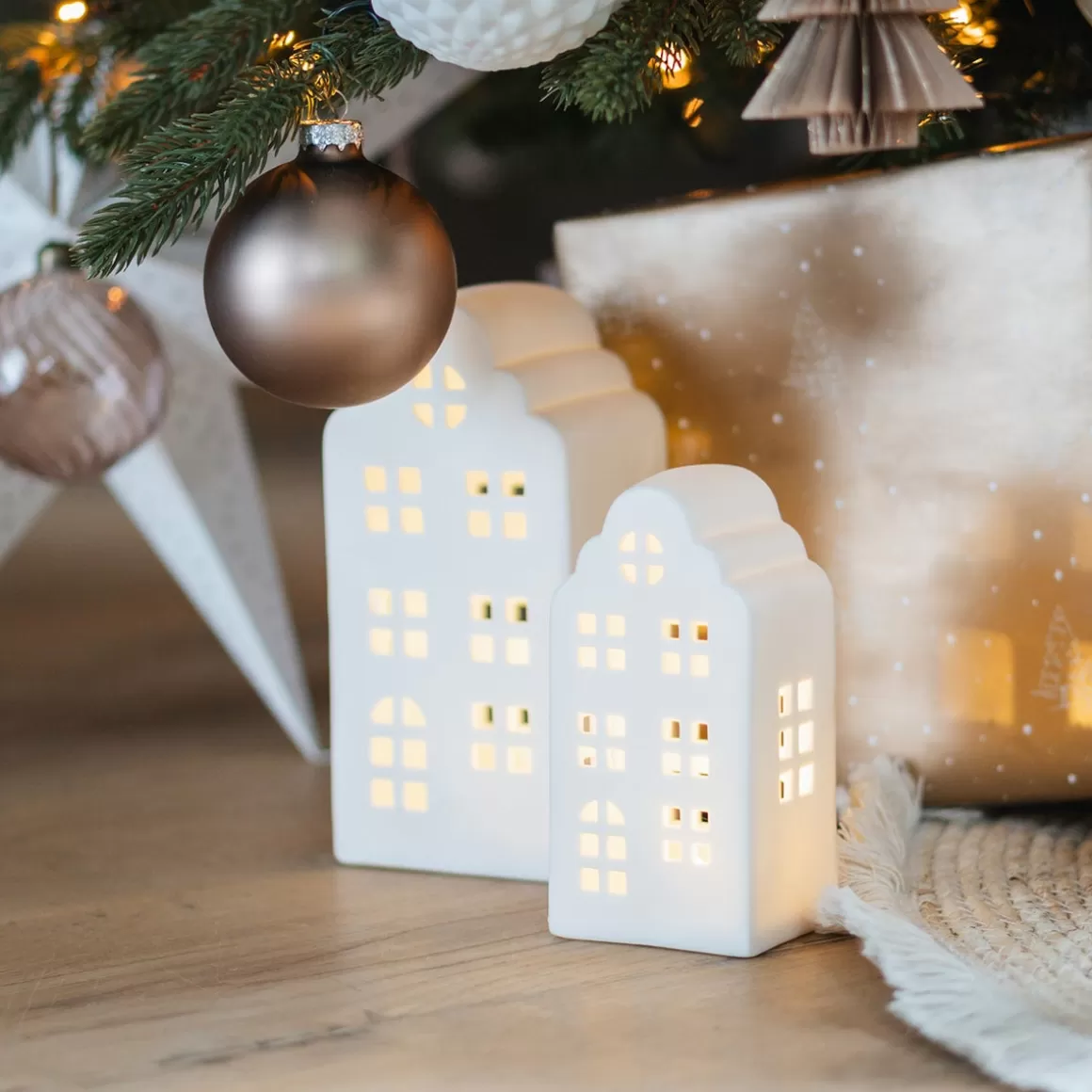 It's all about Christmas Home Accessories For Christmas | Christmas Houses In All Shapes And Sizes-Porcelain Canal House As A Christmas Decoration
