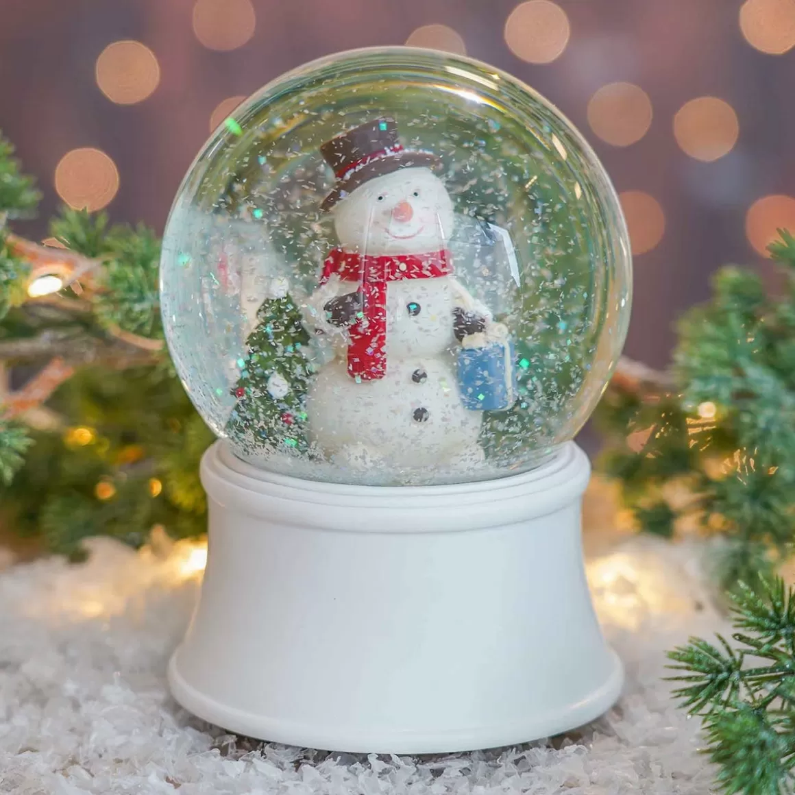 It's all about Christmas Christmas Figurines-Snow Globe With Snowman | Music | ⌀9cm | 15cm High