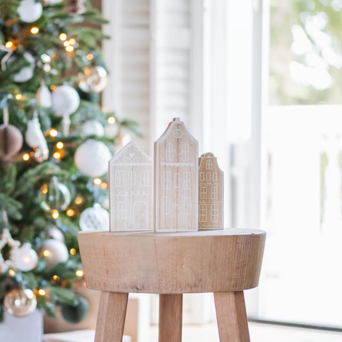 It's all about Christmas Home Accessories For Christmas | Suction Cups-Wooden House With Iridescent Glitter