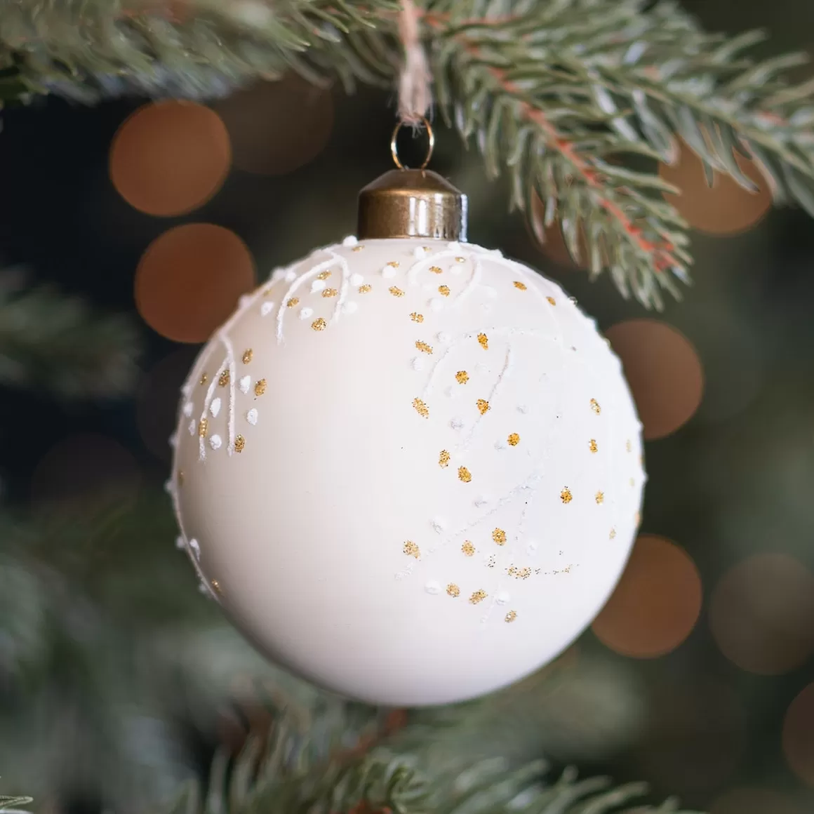 It's all about Christmas Christmastree Decorations Glass | Luxury Christmas Baubles-Wool White Christmas Bauble With Pearl Branches